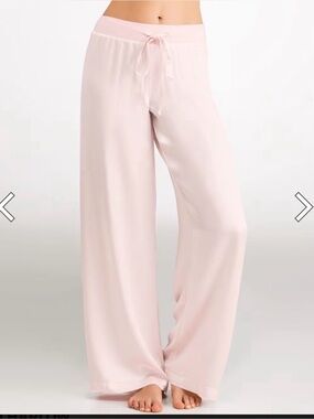 PJ Harlow Jolie pants Blush size Medium Satin